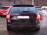 Skoda Octavia 2.0 TSI DSG RS LED Navi Tempomat AHK - Skoda Octavia: mit Navigationssystem