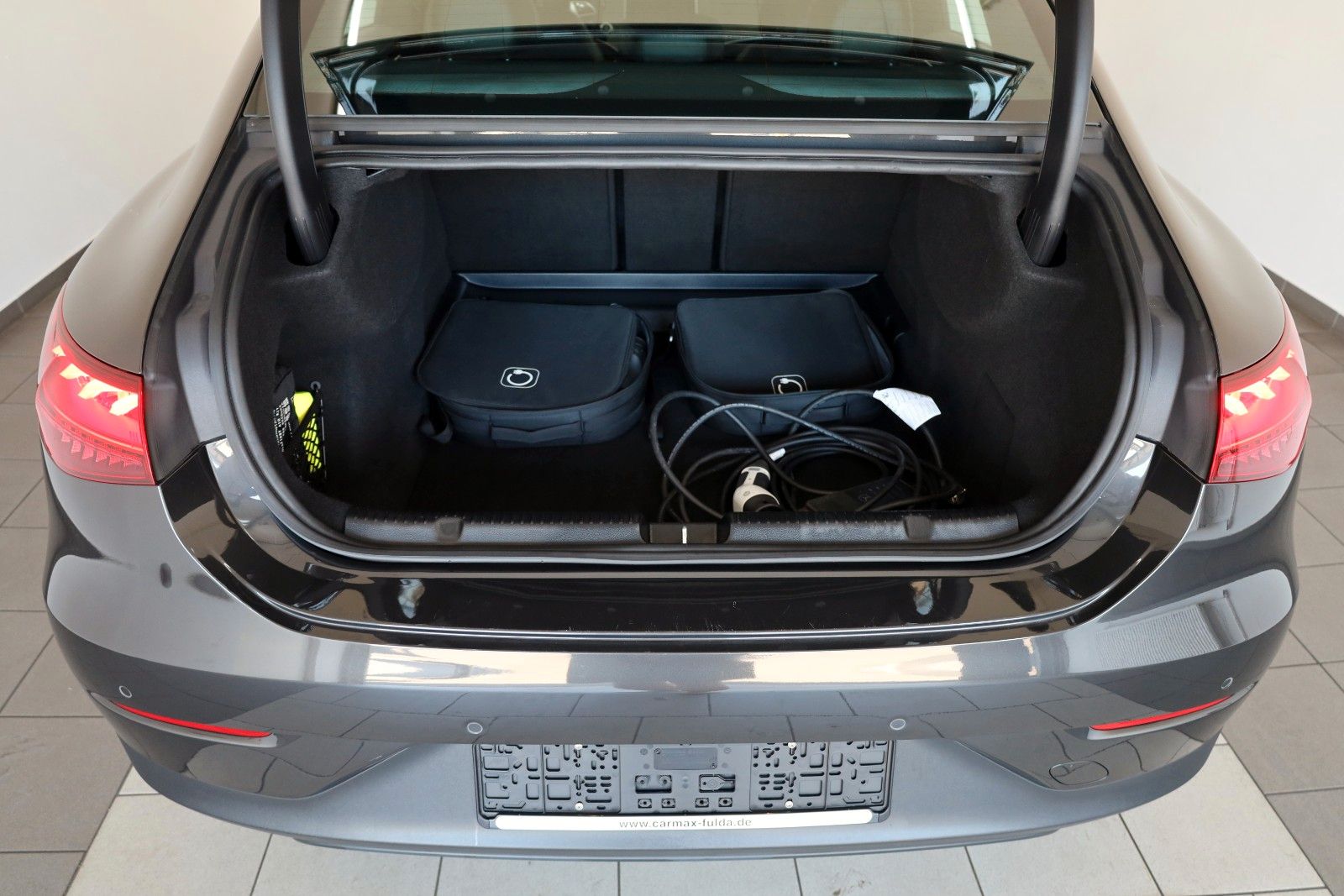 Fahrzeugabbildung Mercedes-Benz EQE 300,Leder,Navi,LED,SH,Kamera,Keyless,Carplay