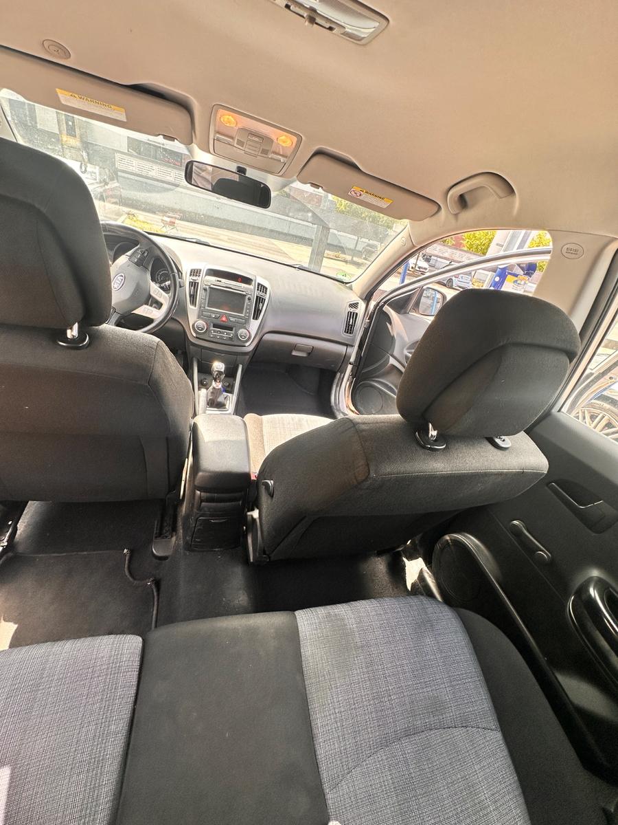 Kia cee'd 2012 — photo 5