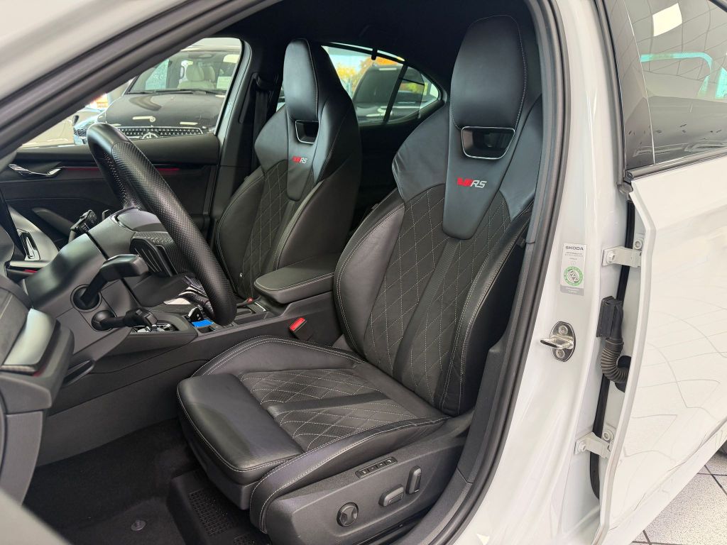 Skoda Octavia 2.0 TDI RS Plus 4x4*H-Up*Standhzg*Kamera