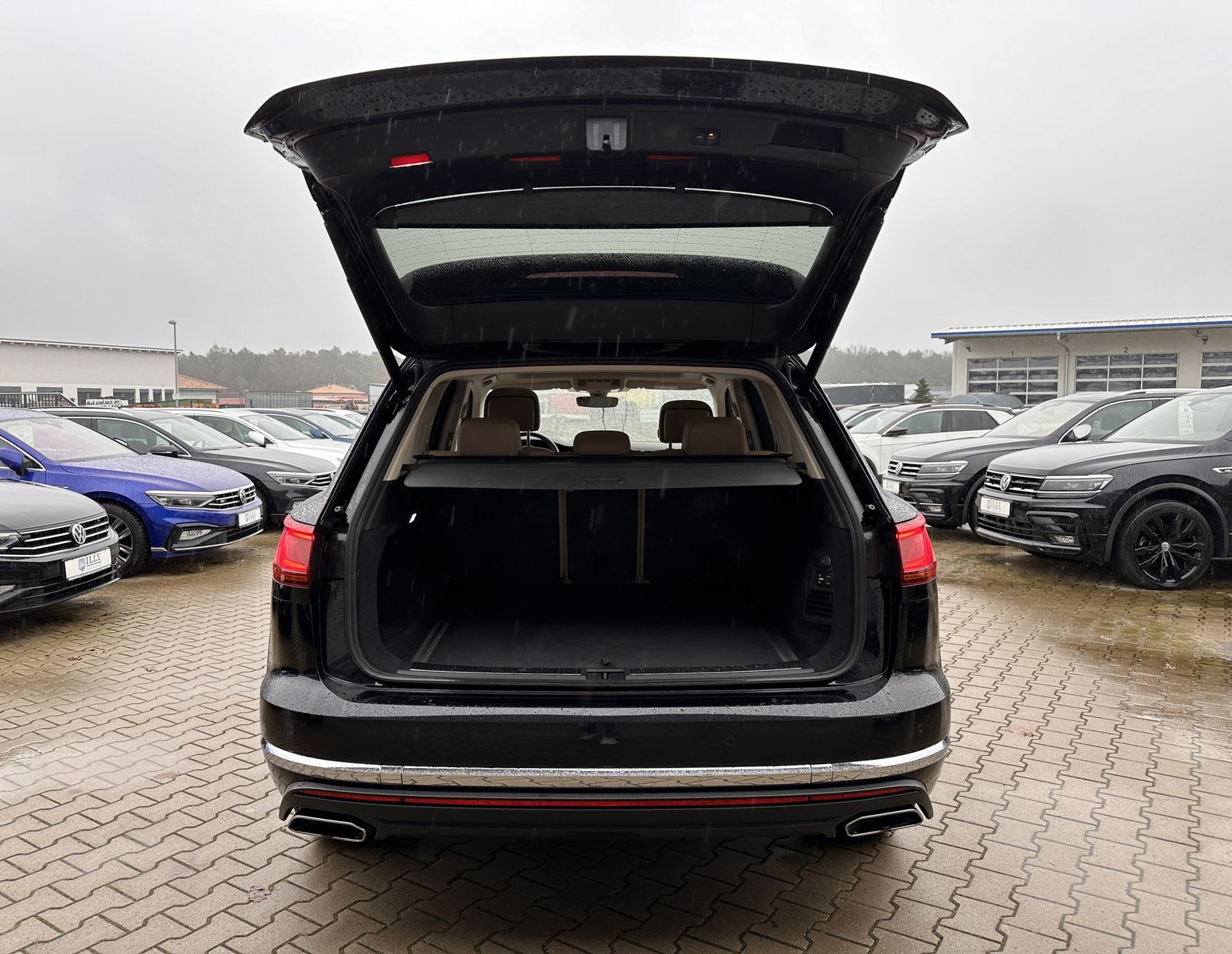 Fahrzeugabbildung Volkswagen Touareg 3.0 TDI*4Motion*AHK*Pano*HeadUp*Cam*