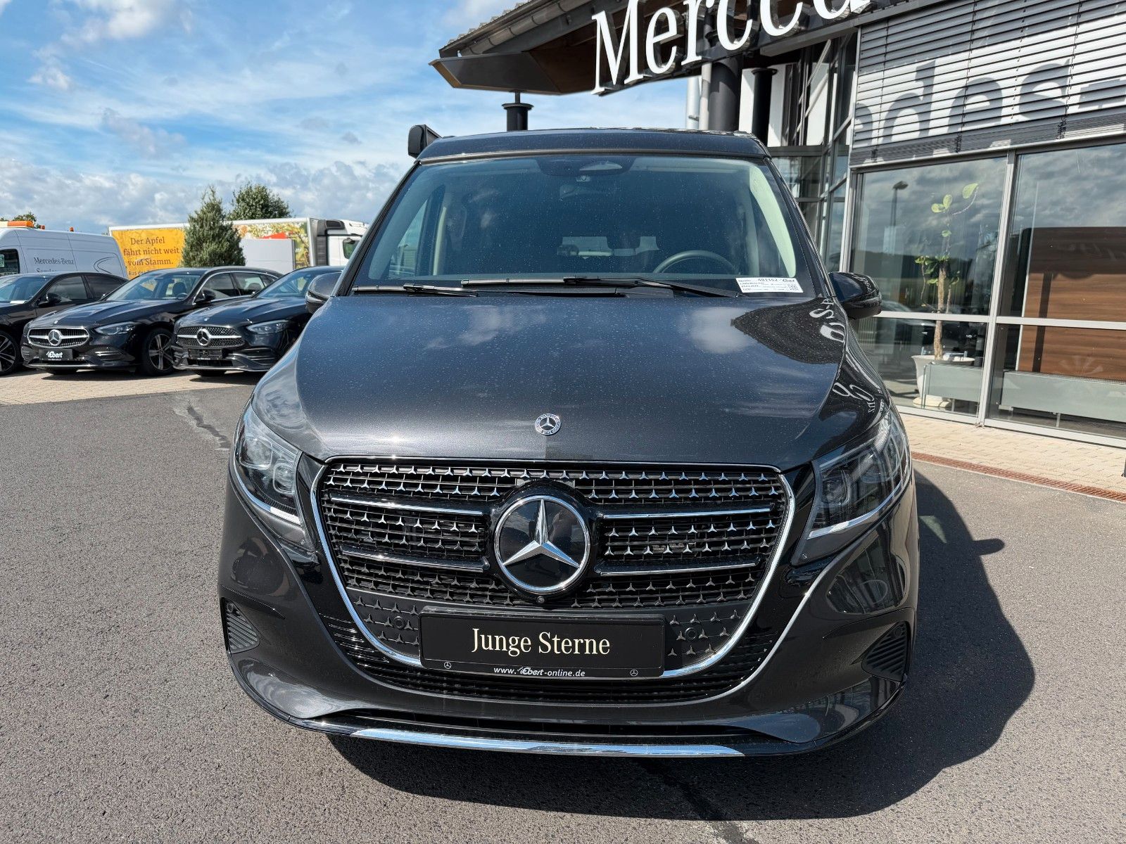 Fahrzeugabbildung Mercedes-Benz V 220 d Marco Polo AIRMATIC DISTRONIC AHK2,5to