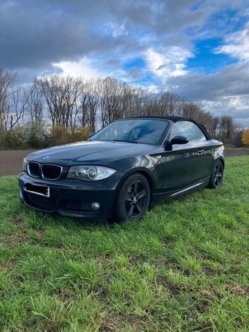 BMW E88 118i Cabrio M-Paket 8-fach-bereift...