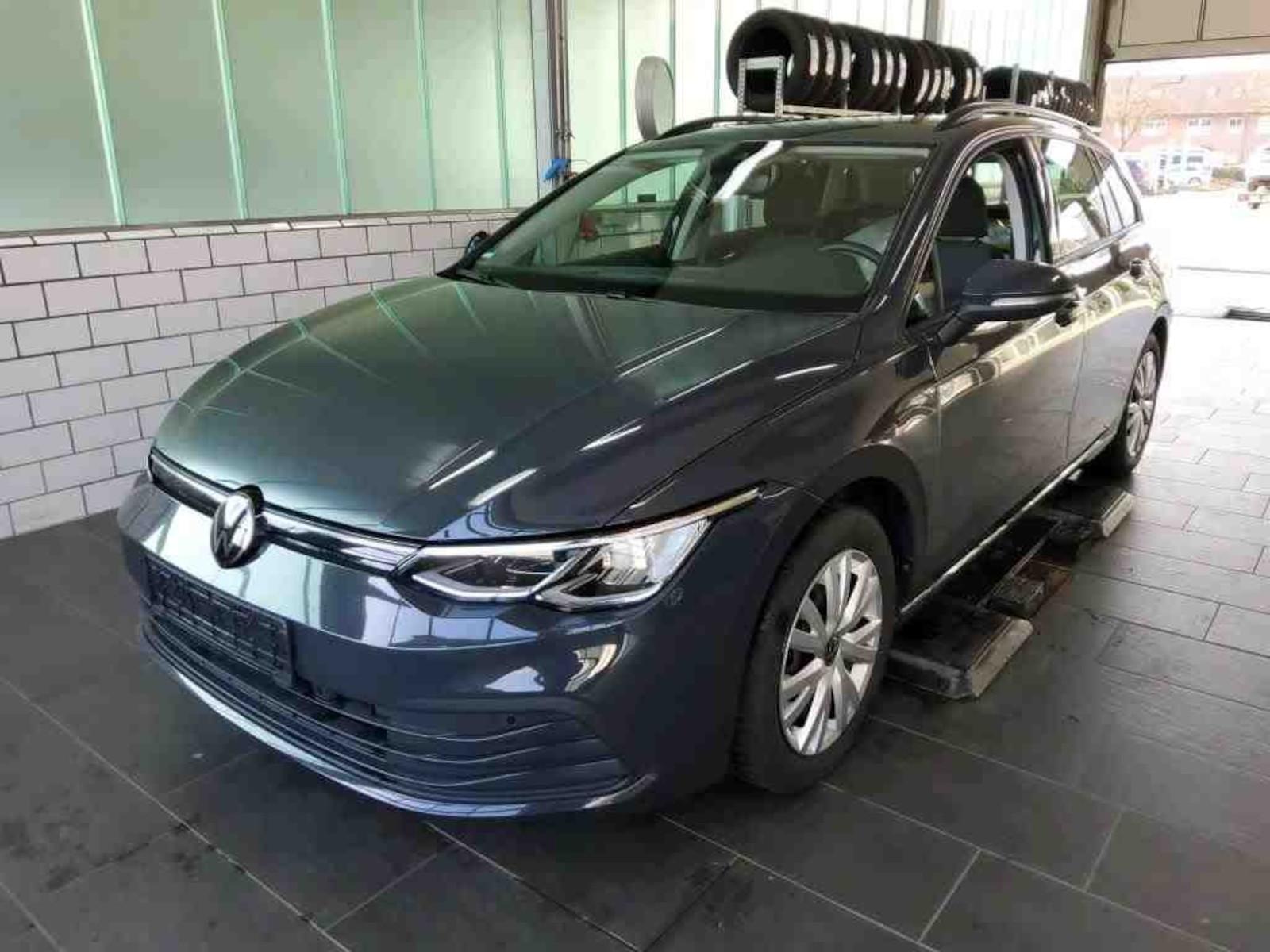 Volkswagen Golf8 2.0 TDI DSG LED NAVI VIRTUAL AHK