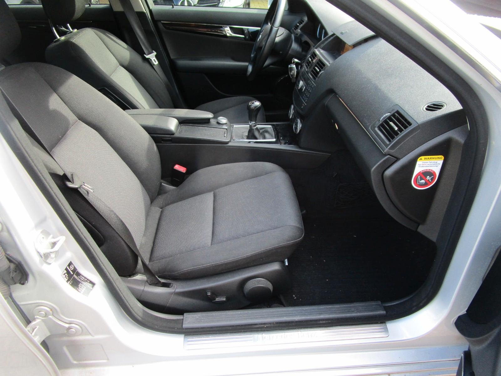 Mercedes-Benz C200 2008 — photo 10