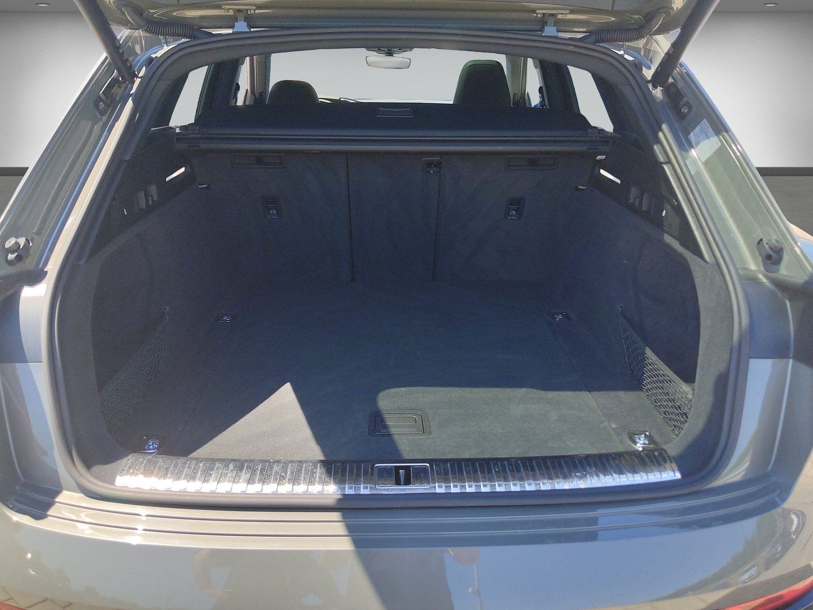 Audi SQ8 e-tron - Bild 14