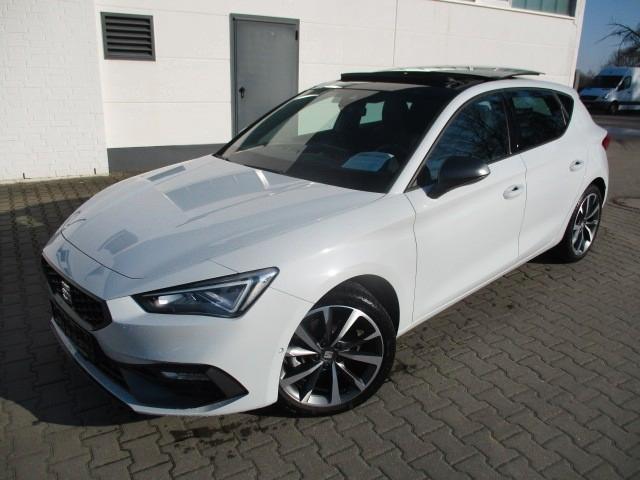 Seat Leon 2,0TDI DSG FR Pano Memory LED ACC Kam Navi