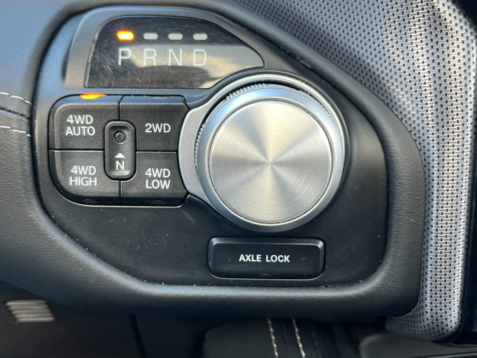 Fahrzeugabbildung Dodge RAM 1500 Limited *AHK*PANO*LPG*360°