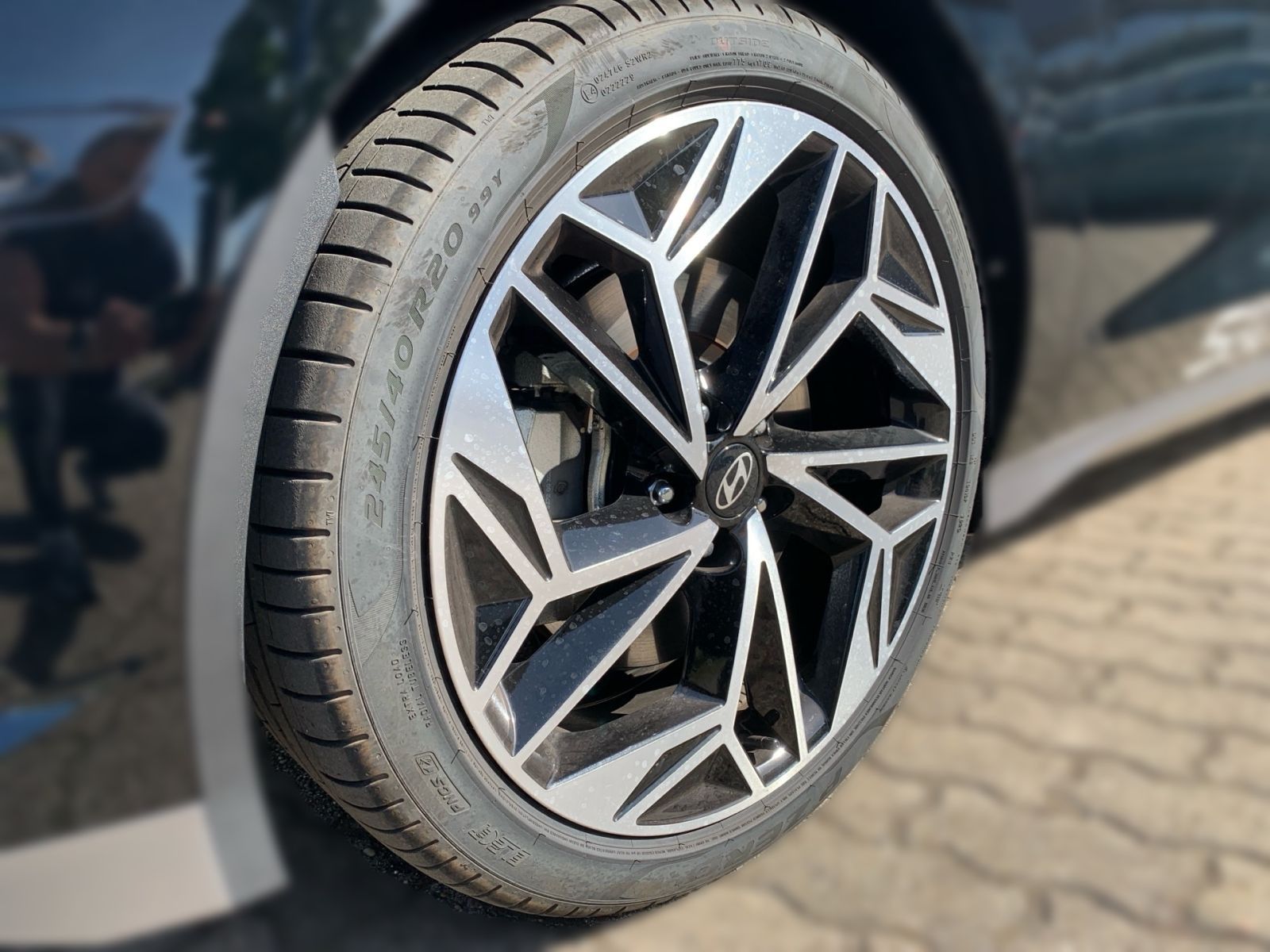 Fahrzeugabbildung Hyundai IONIQ 6 Uniq 77,4 kWh 20Zoll