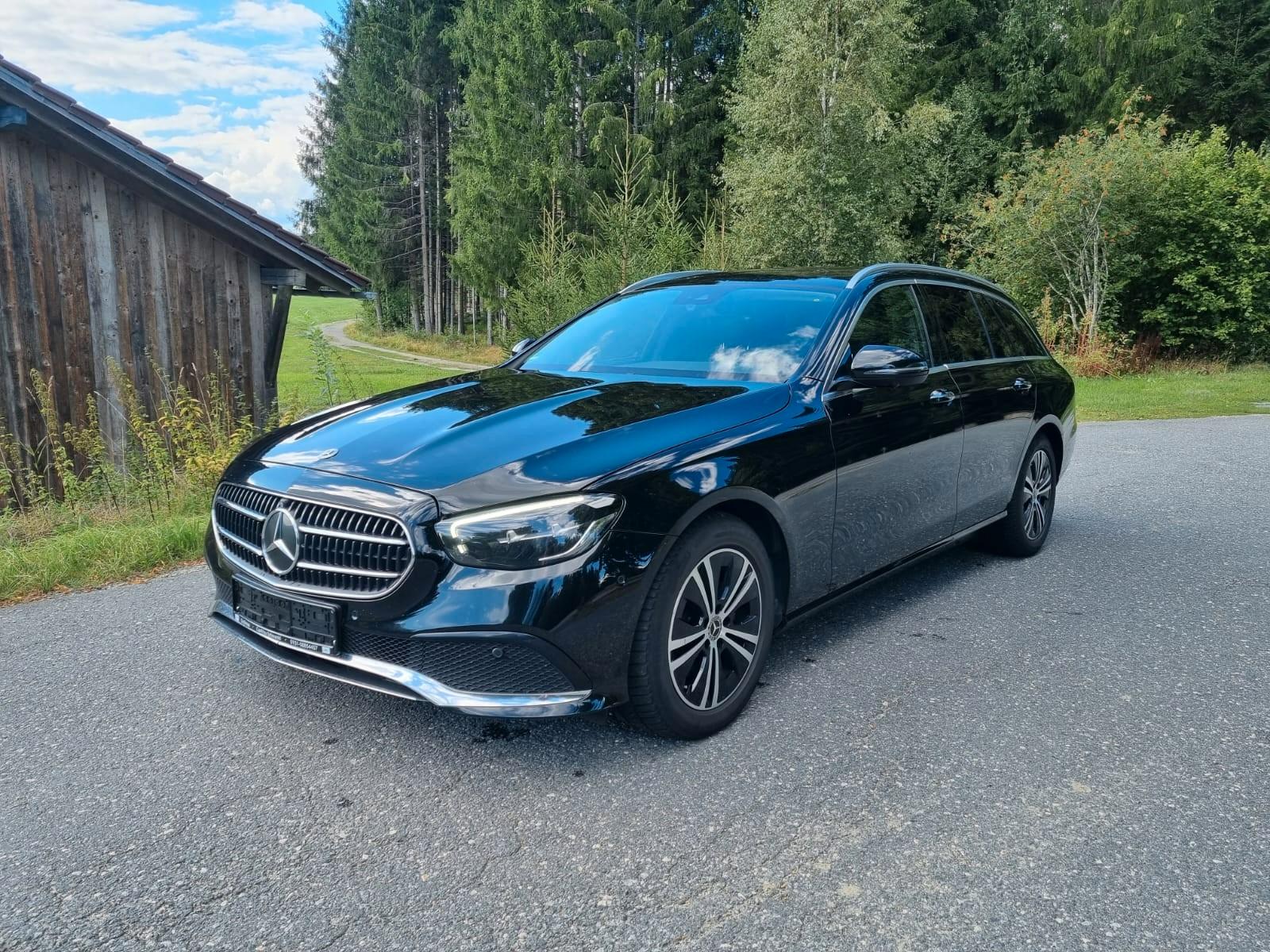 Mercedes-Benz E 300d 4 Matic AHK,Burmester,360°,LED