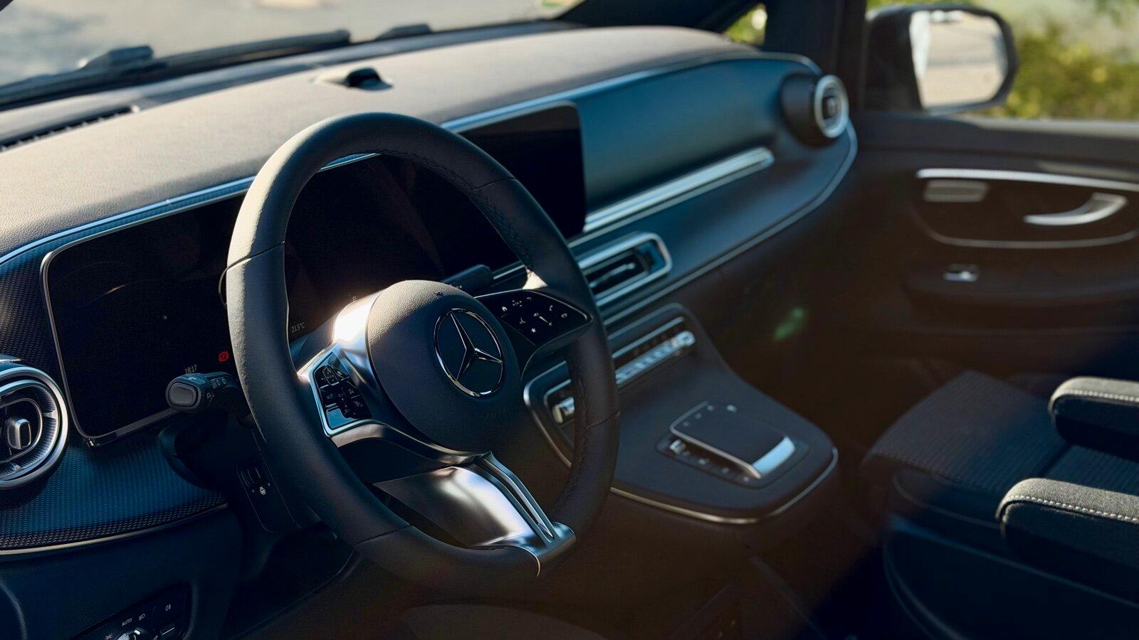 Mercedes-Benz d STYLE LANG AMG+LIEGE+AHK2,5T+STANDHZ+LED+360°