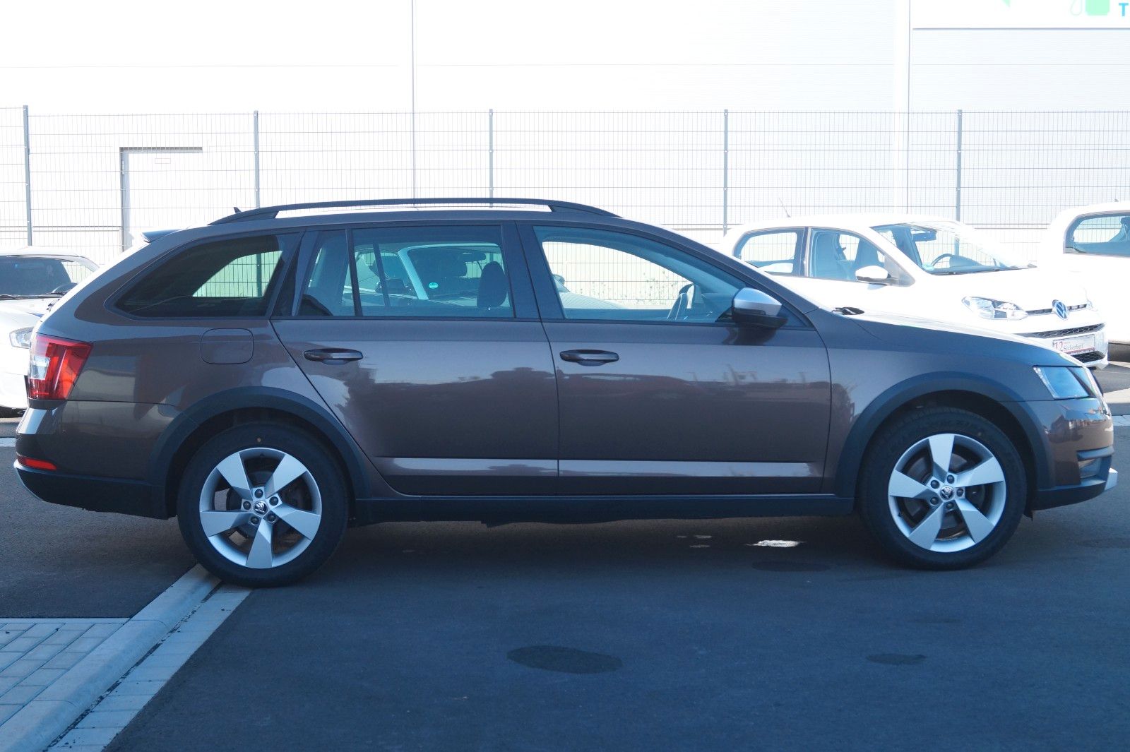 Fahrzeugabbildung SKODA Octavia Combi Scout 4x4 *TÜV, Inspektion neu