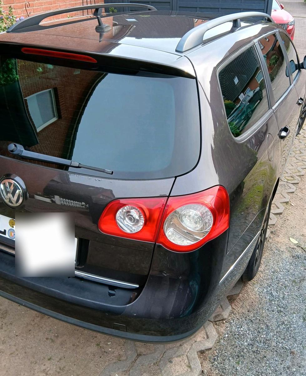 Volkswagen Passat 2006 — вигляд ззаду