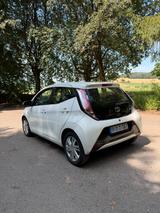 Toyota Aygo AB1 mit bestehender Toyota Relax Garantie - gebrauchte Toyota Aygo (X) aus dem Jahr 2015