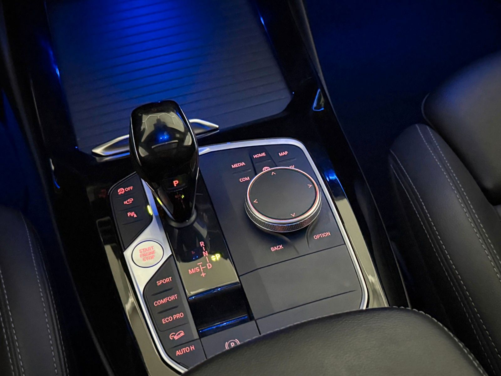 Fahrzeugabbildung BMW X3 M40i/FACELIFT/LASER/PANO/360*/ACC/HuD/STHZ