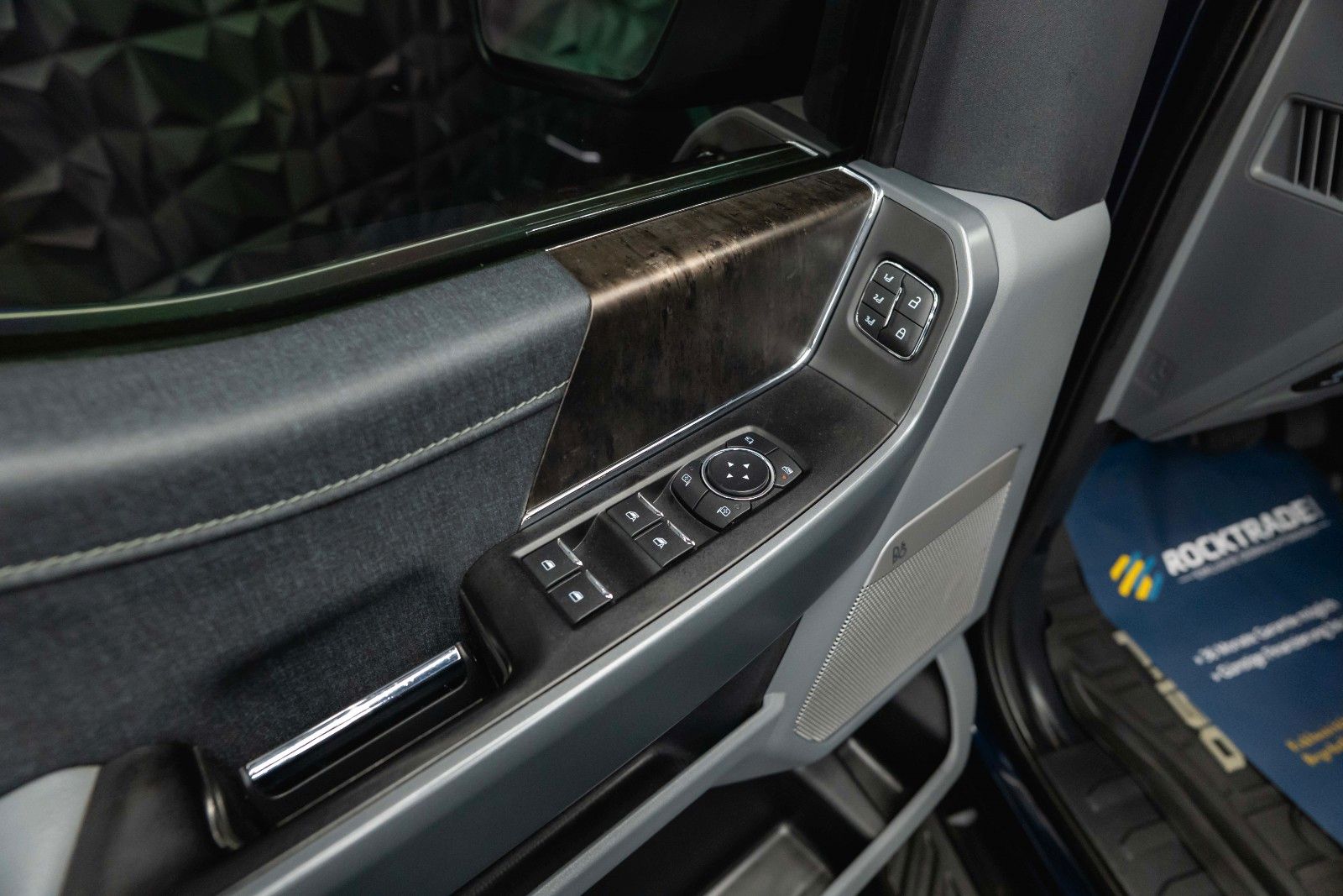 Fahrzeugabbildung Ford F150 5.0 V8 4x4 LARIAT RAPTOR SupCrew *LED*B&O*