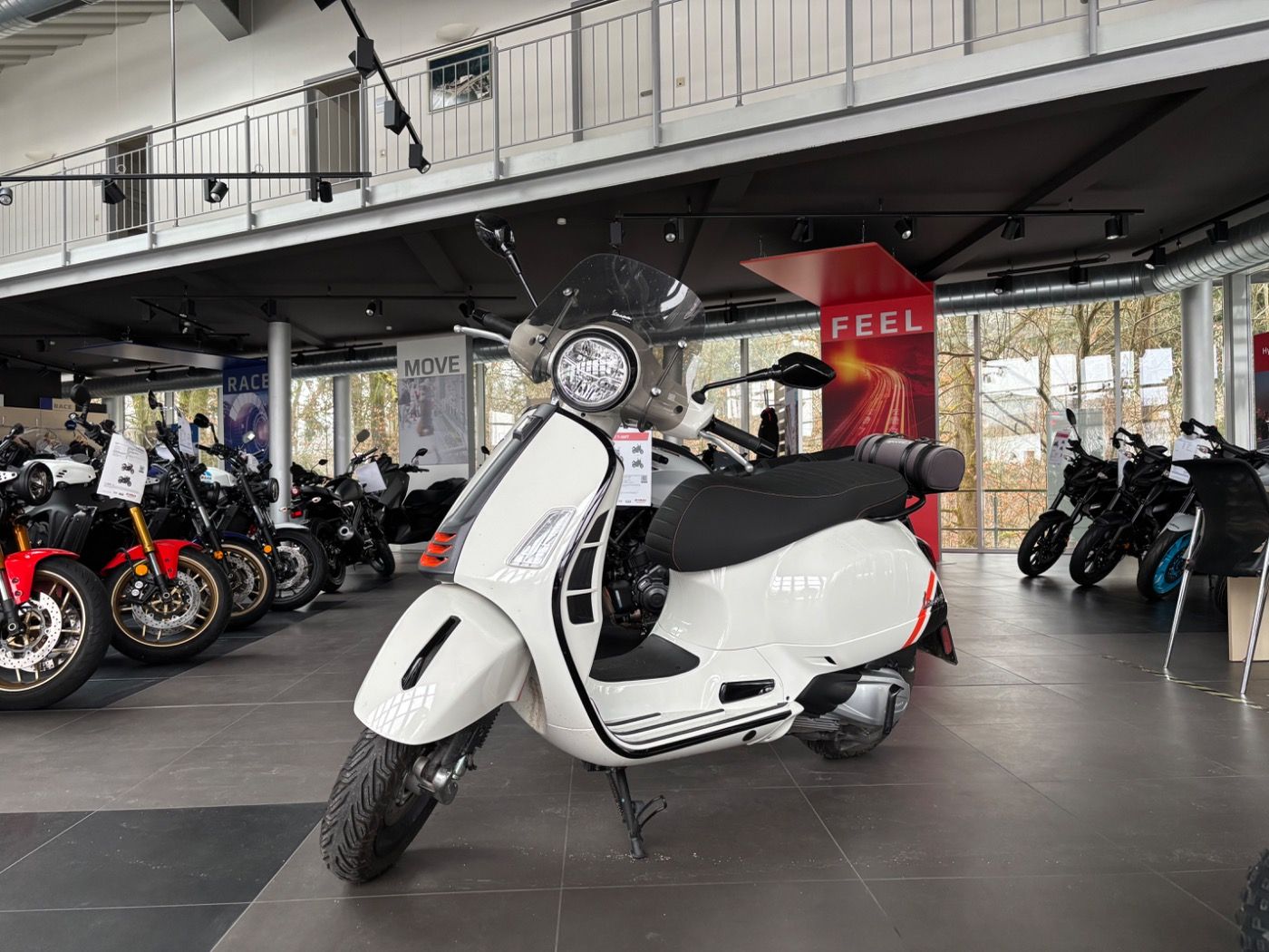 Fahrzeugabbildung Vespa GTS 300 Super Sport Arrow Auspuff