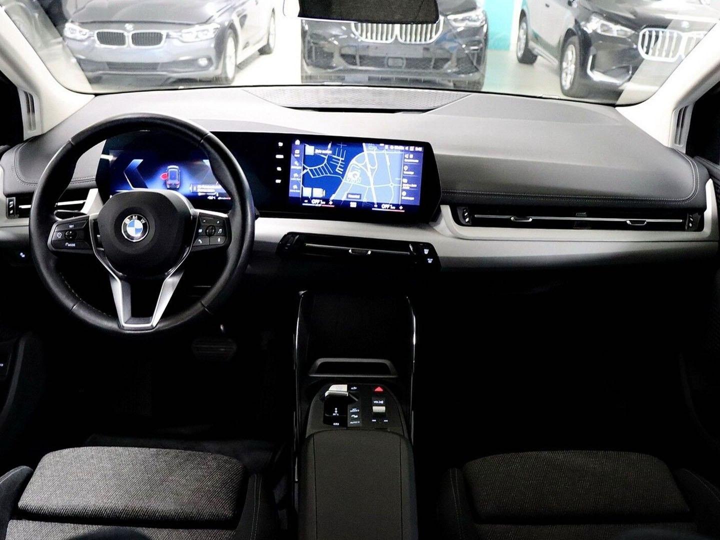 BMW 218 Active Tourer 218d, миниатюра 9