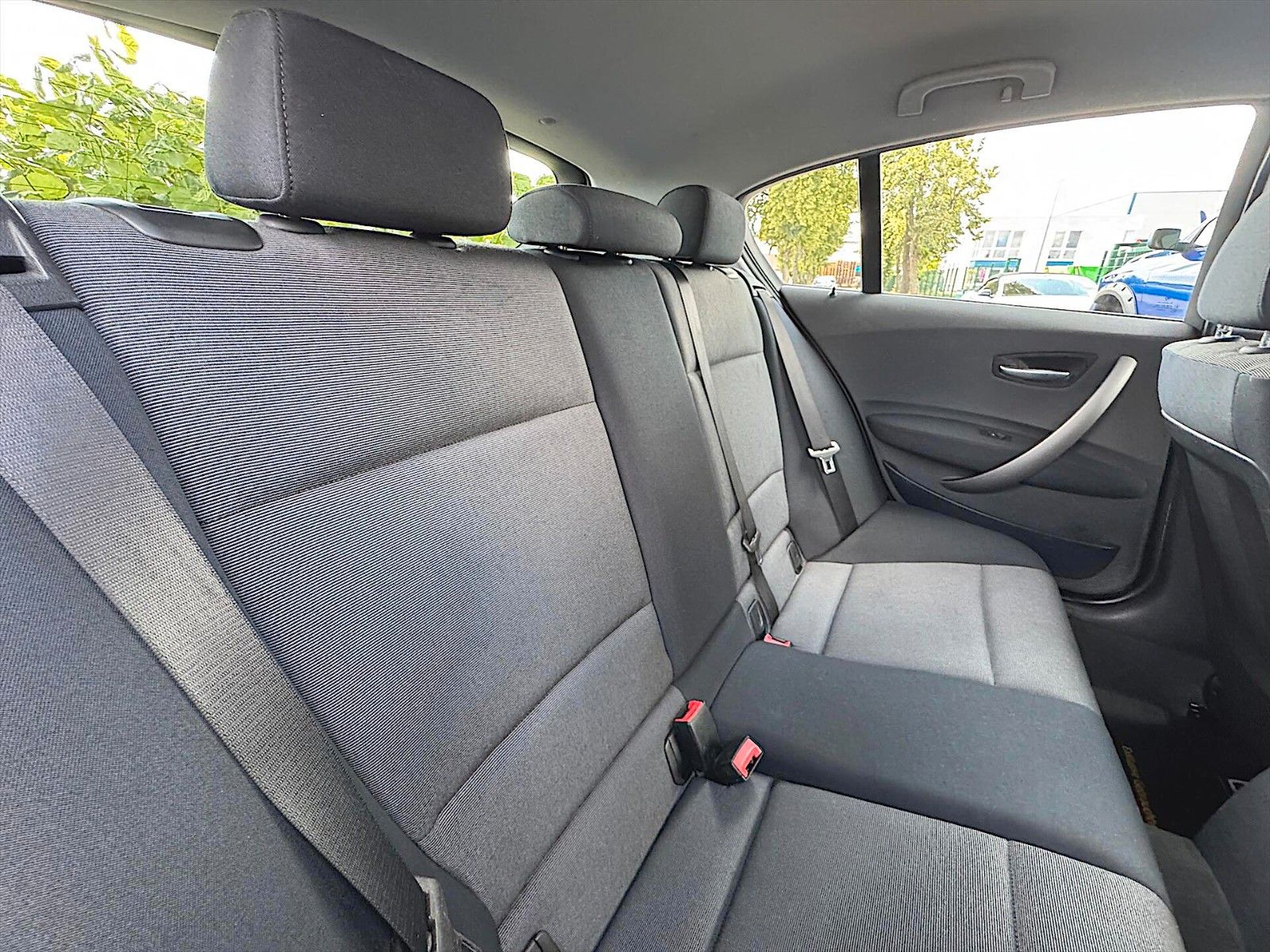 Fahrzeugabbildung BMW 120i Sport *TÜV Neu*Klima*Tempomat*Export Preis*