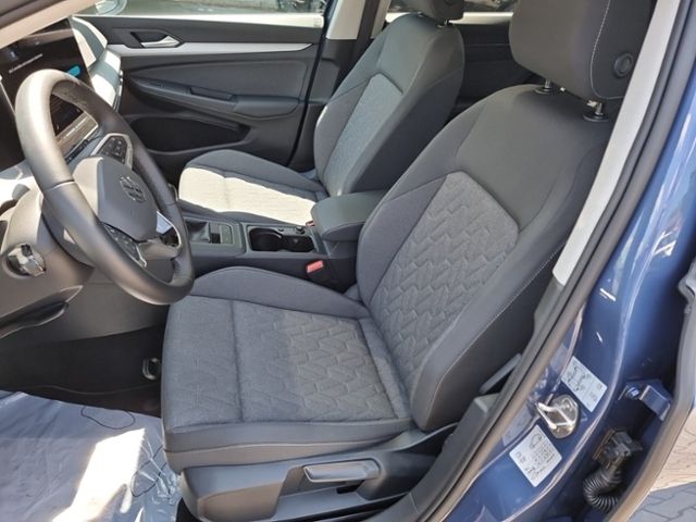 Fahrzeugabbildung Volkswagen Golf 1,5 TSI LIFE PANO SHZ TRAVEL-ASSIST LED DAB