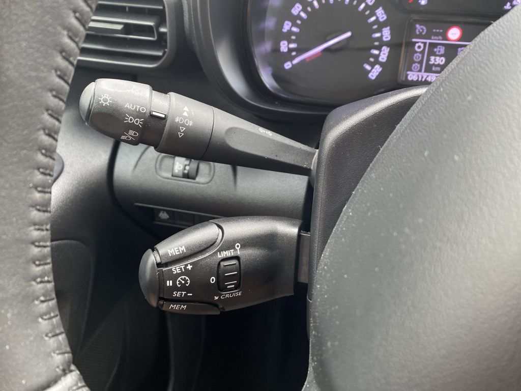 Fahrzeugabbildung Citroën Berlingo M PureTech 110 FEEL *Keyless*PDC*8Zoll*