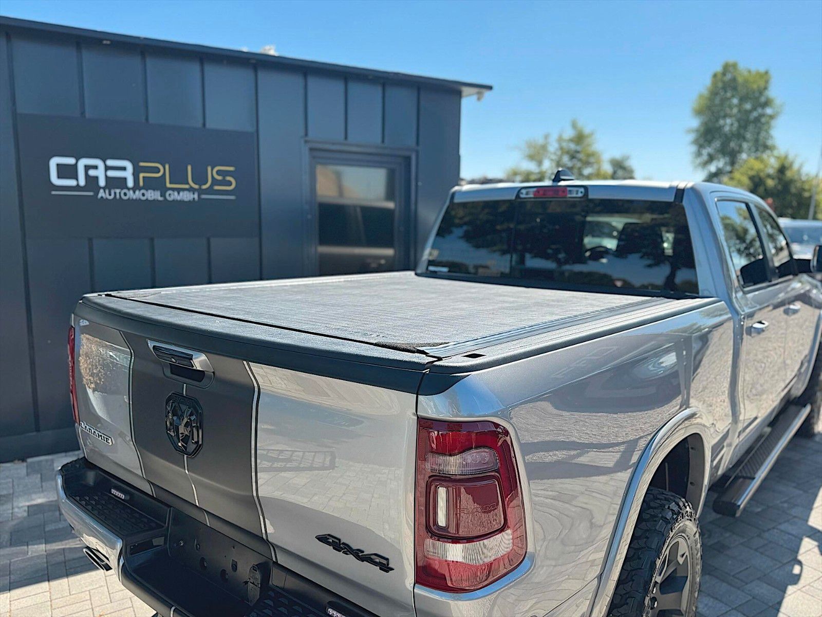 Fahrzeugabbildung Dodge RAM 5.7 V8 HEMI Night LARAMIE 4x4 LONGBED 19%