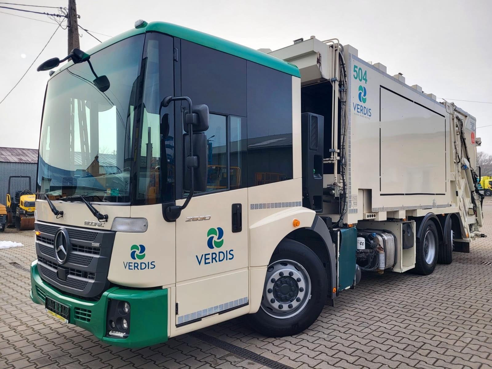 Mercedes-Benz Econic 2630 dual-chamber system