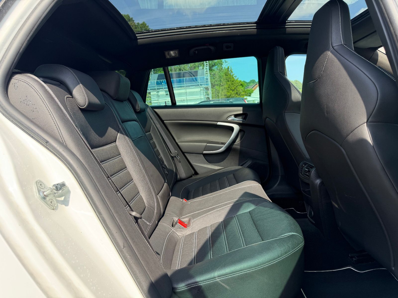 OPEL Insignia A Sports Tourer OPC-Line NAVI/PDC/PANO – Foto 13