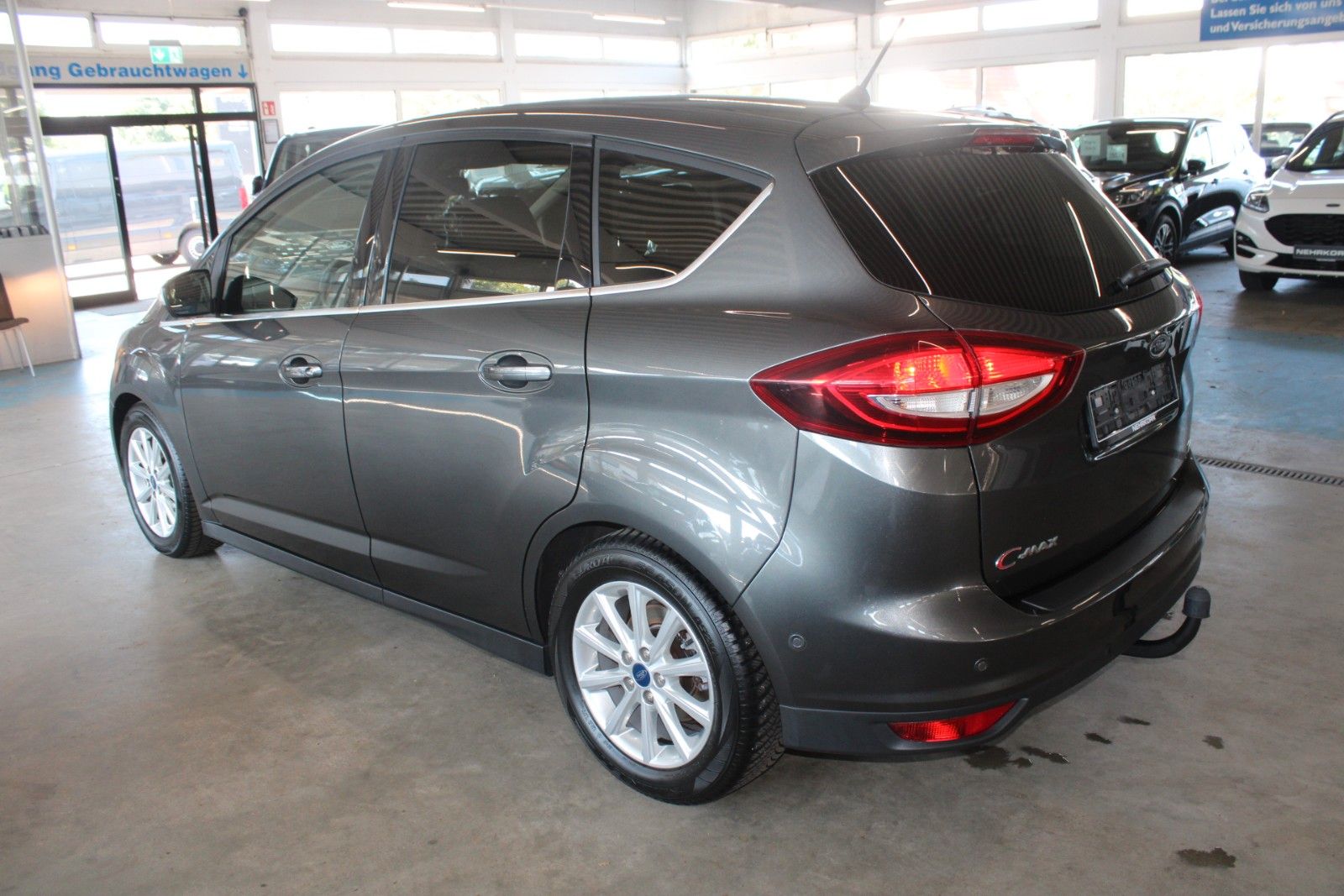 Fahrzeugabbildung Ford C-Max 1,5 Titanium Automatik NAVI AHK WinterPak