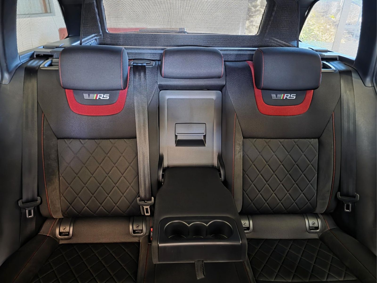 Fahrzeugabbildung SKODA Octavia 2.0 TDI RS 4x4 /1.Hd/LED/Navi/CarPlay