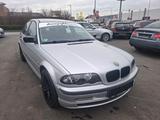 BMW 318i - gebrauchte BMW 318 aus dem Jahr 1998