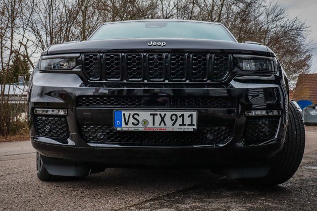 Fahrzeugabbildung Jeep Grand Cherokee Summit L  5.7 V8 23" BODYGUARD
