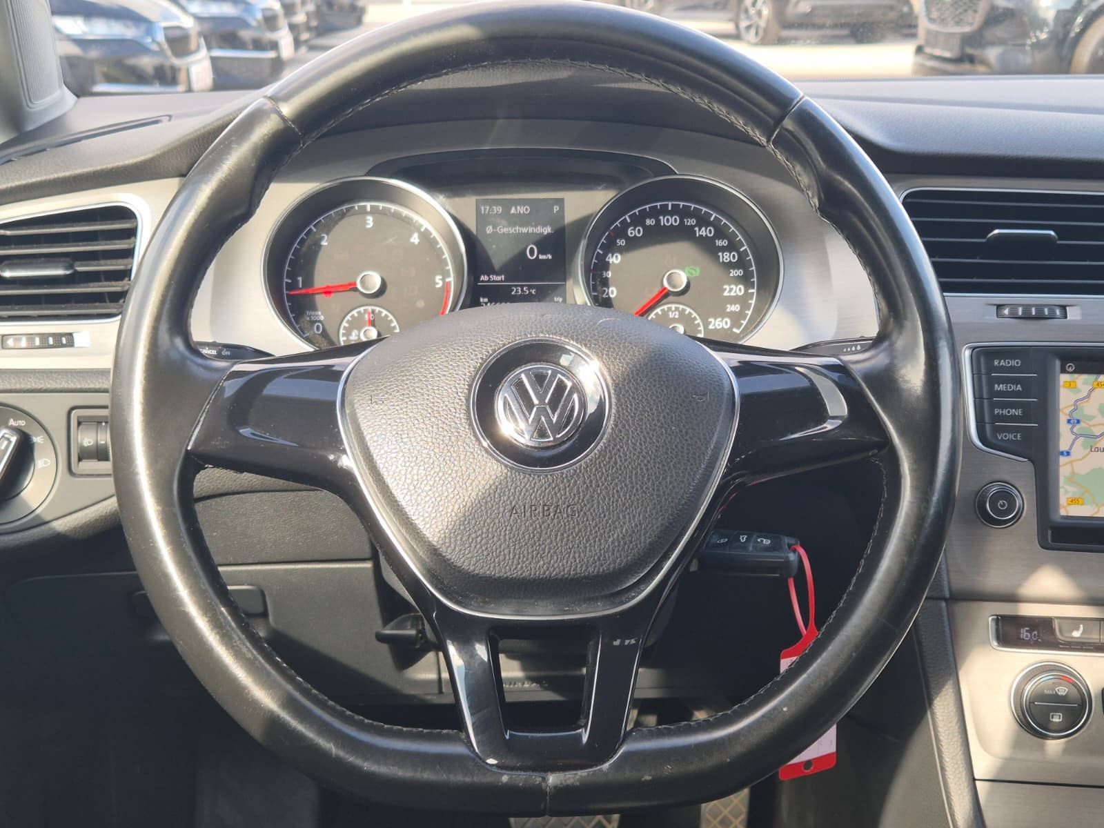Fahrzeugabbildung Volkswagen Golf 1.6 TDI Comfortline BMT*PDC*TEMPOMAT*