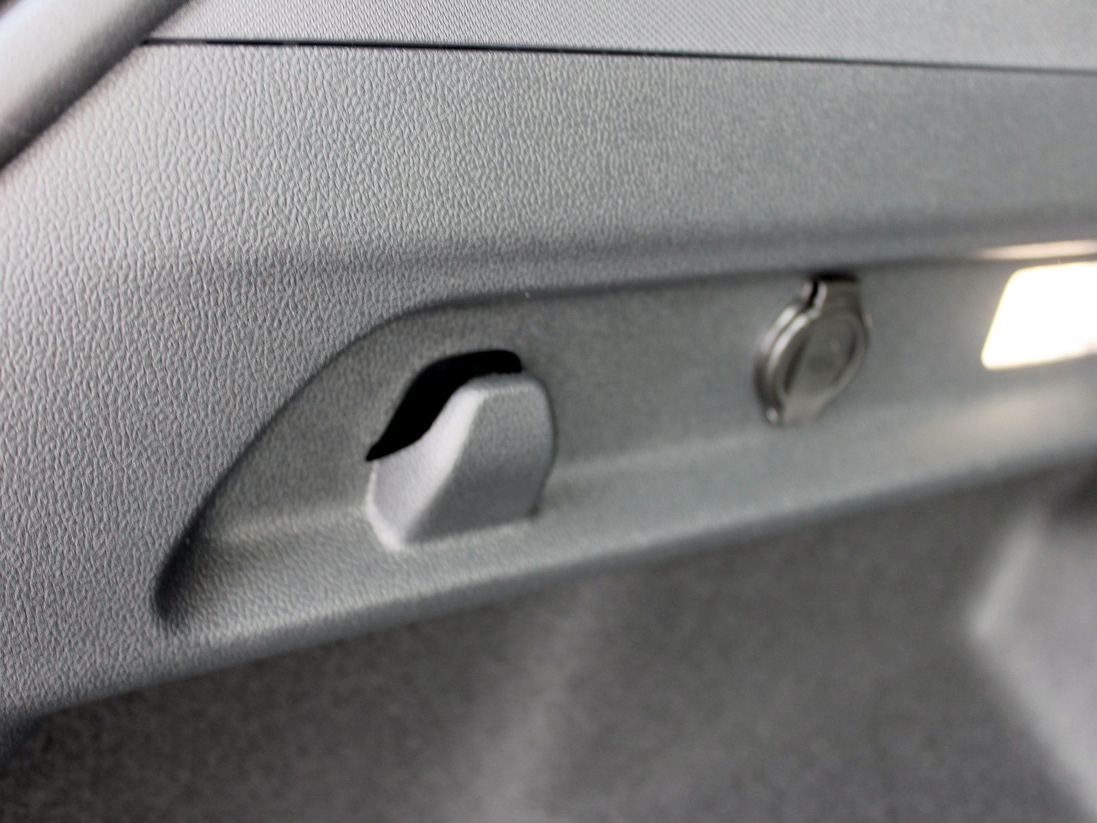 Fahrzeugabbildung Ford Explorer RWD