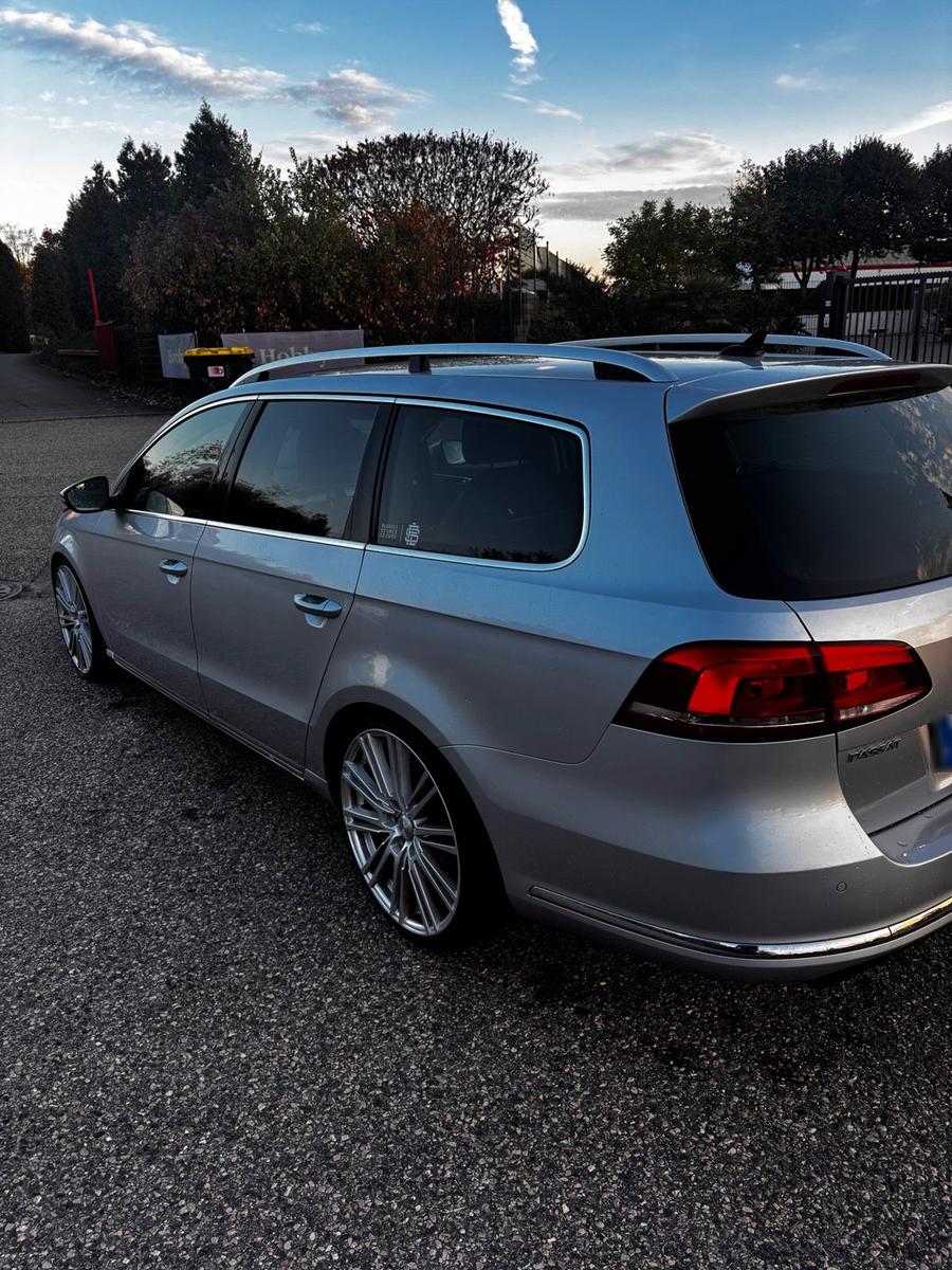 Volkswagen Passat 2011 — photo 10