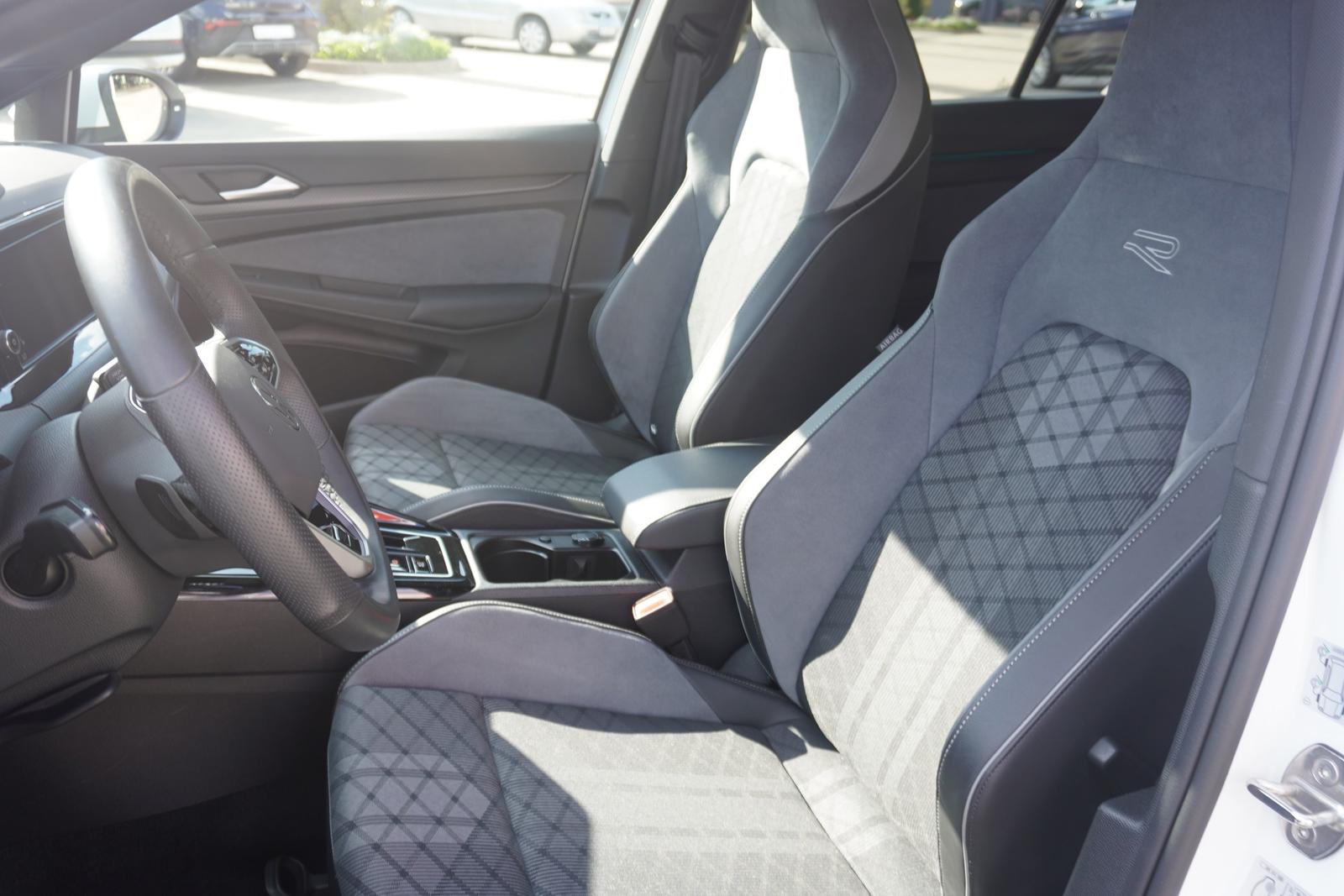 Volkswagen Golf VIII 1.5 eTSI DSG R-Line LED App Connect, миниатюра 19