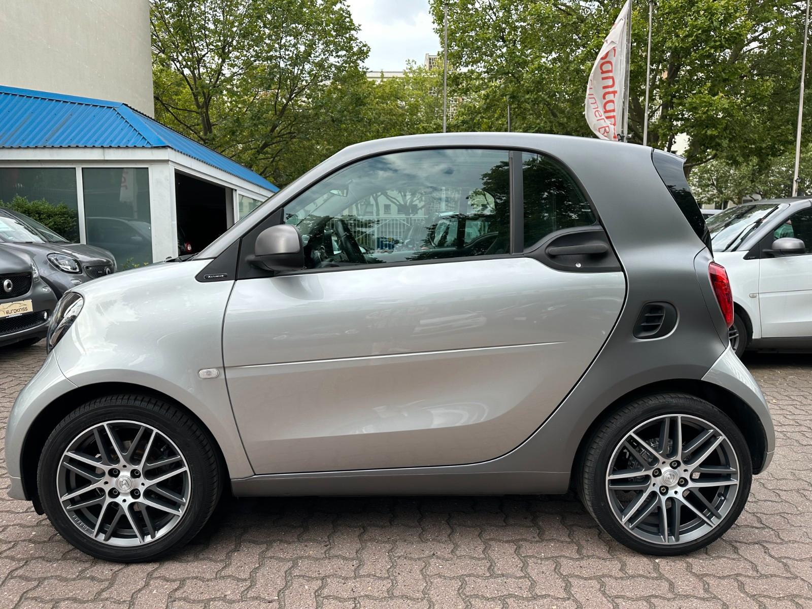 Smart fortwo BRABUS Xcl*LEDER*SHZ*NAVI*JBL*PTS*KAM*