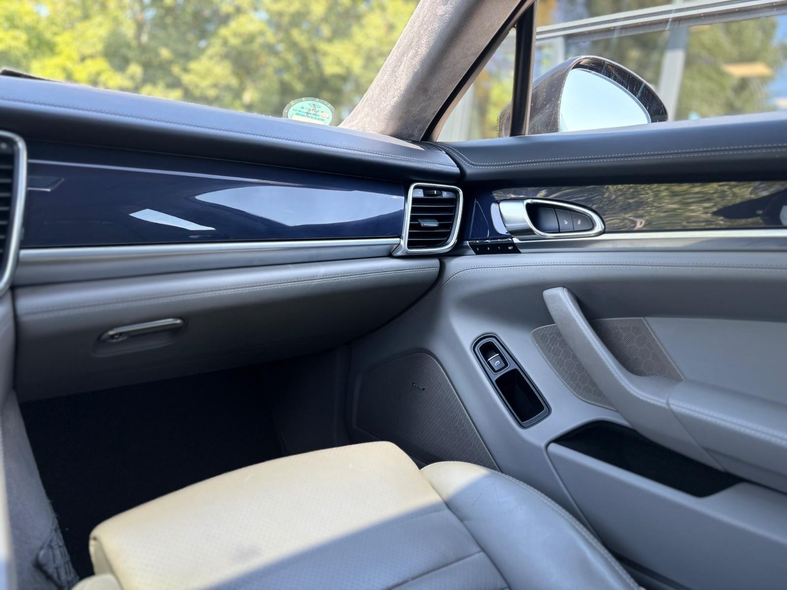 Porsche PANAMERA GTS*BOSE*SCHIEBEDACH*CHRONO*SPORTABGAS*