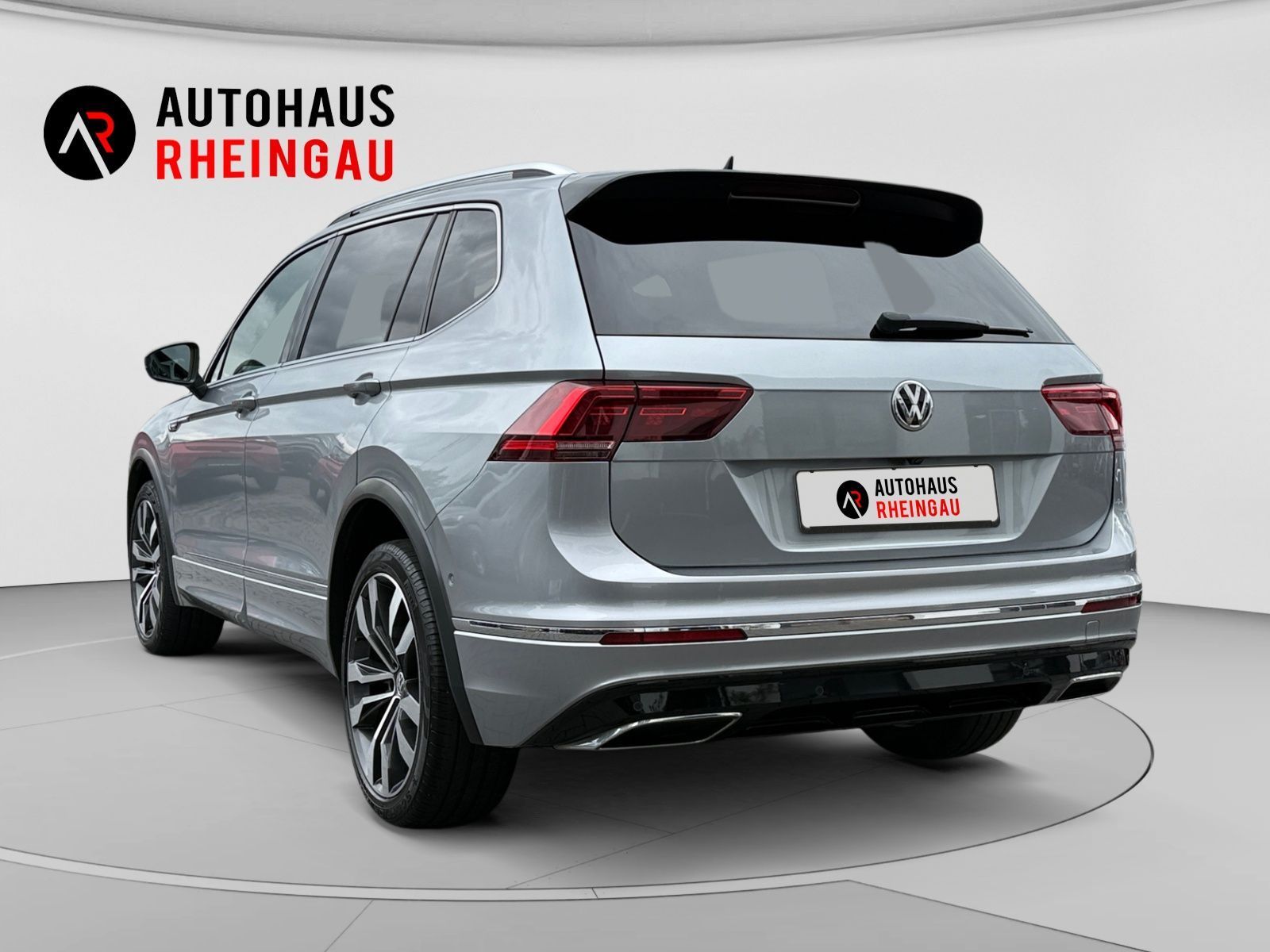 Fahrzeugabbildung Volkswagen Tiguan Allspace 2.0 TDI R-LINE 7 SITZE 20" AHK
