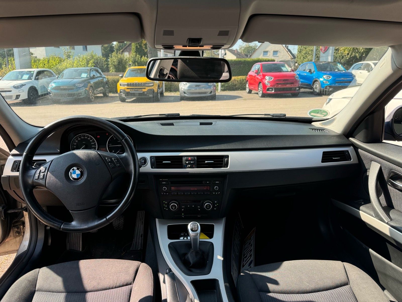 Fahrzeugabbildung BMW Baureihe Touring 320d E91 Panorama Sitzheizung