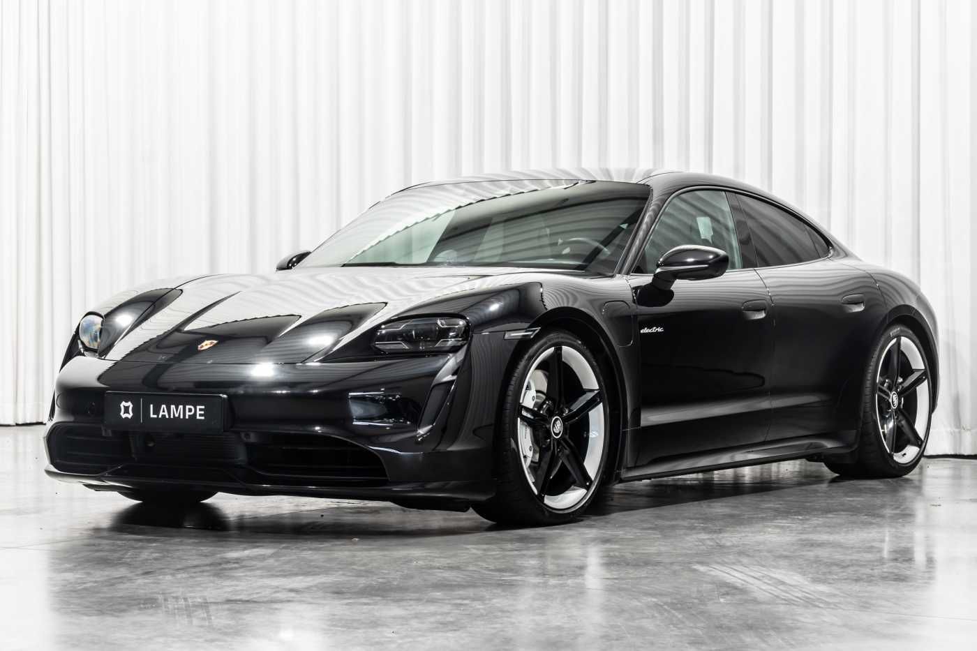Porsche Taycan Performance Battery BOSE Pano Keyless Inn imagem 3
