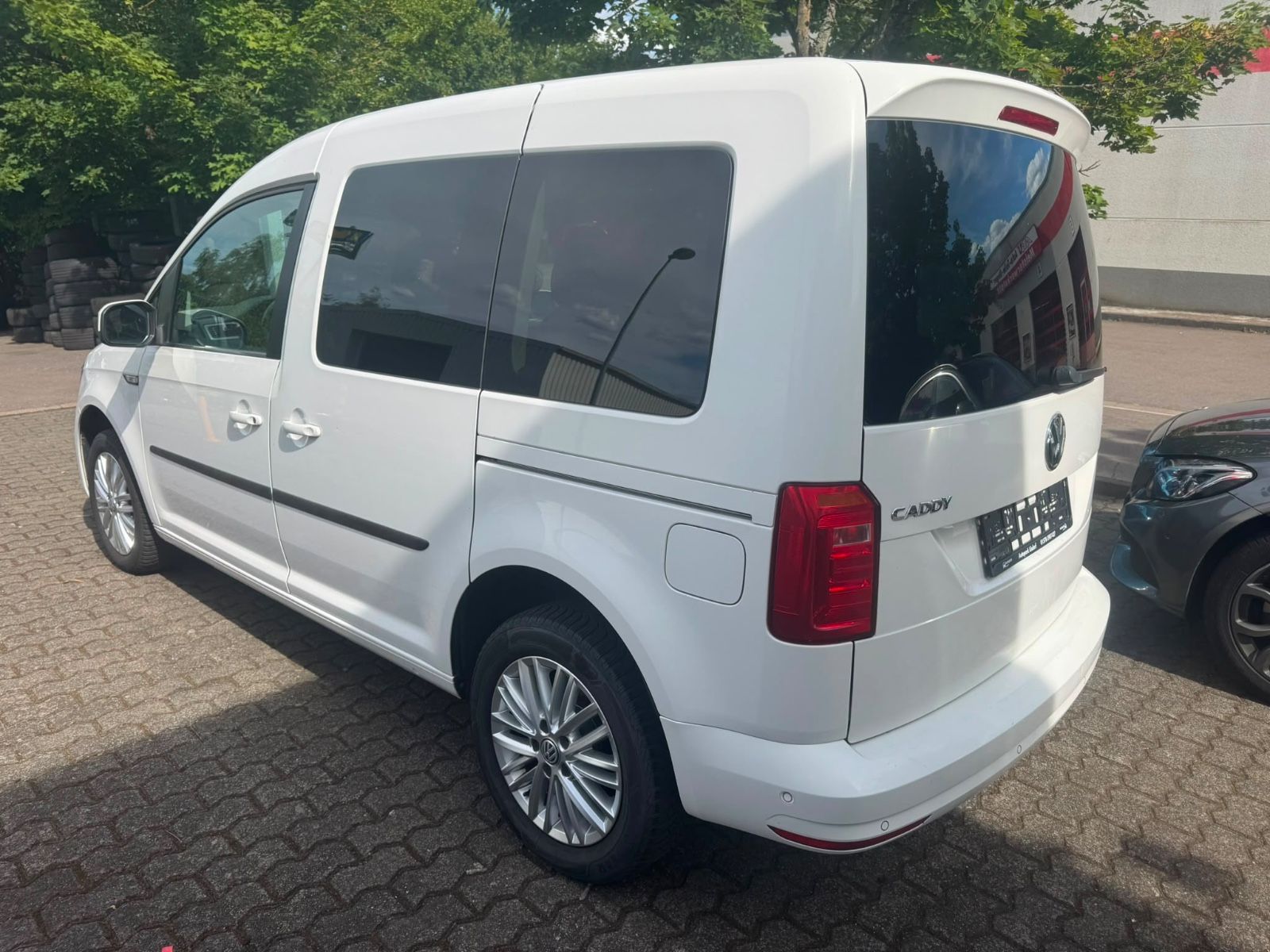Fahrzeugabbildung Volkswagen Caddy PKW BMT Navi+Bluetooth+Sitzheizung