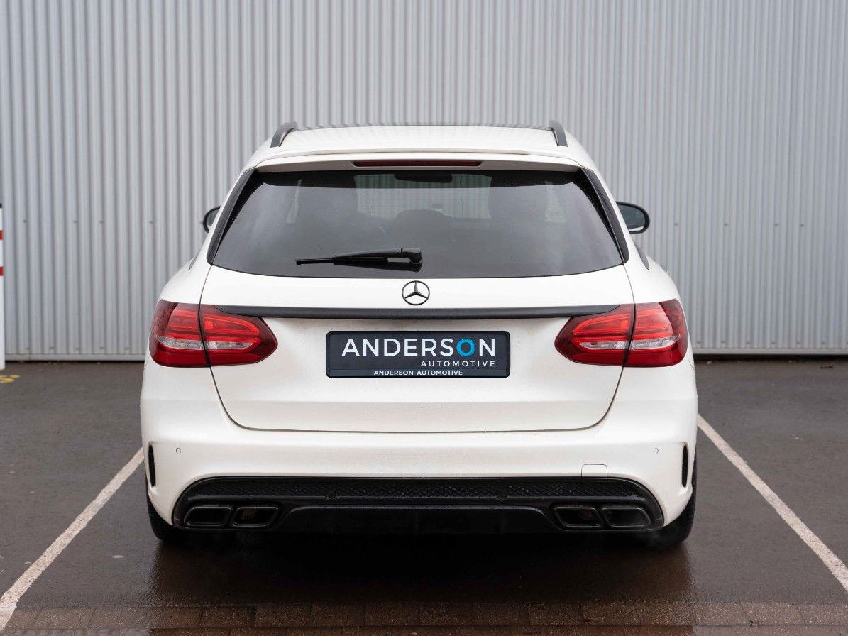 Fahrzeugabbildung Mercedes-Benz C 63S T AMG LED HUD CARBON NIGHT PANO 360°