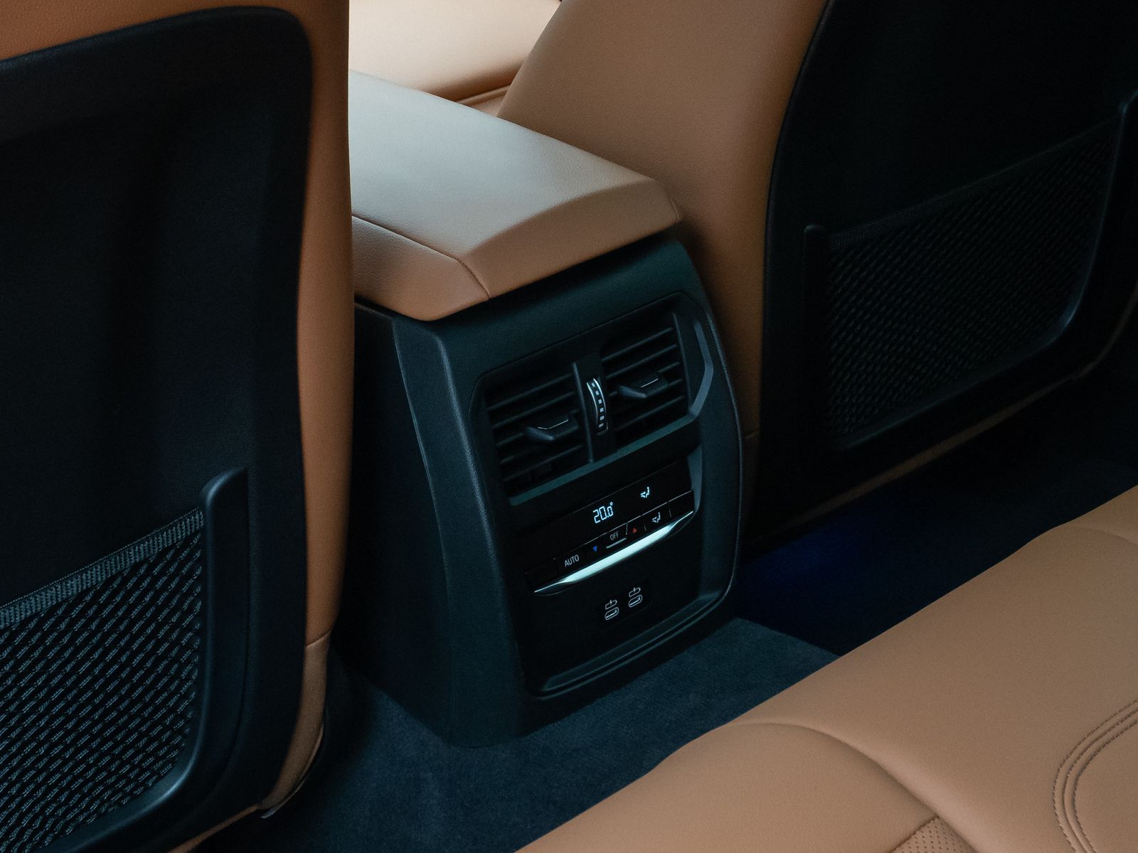 Fahrzeugabbildung BMW 330e  M Sport Kamera Laser HUD DAB HiFi Komfort