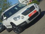 Skoda Yeti Adventure Automatic AHK 8fach sehr gepflegt - Skoda Yeti in Freiburg
