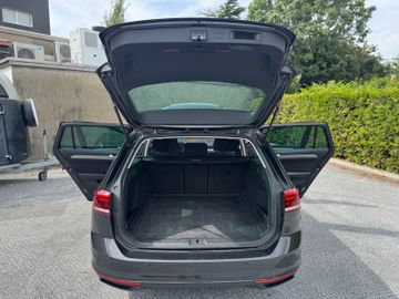 Volkswagen Passat Variant - 10