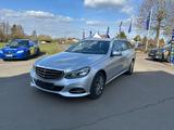 Mercedes-Benz E 220 E T-Modell E 220 CDI BlueEfficiency - Mercedes-Benz E 220: Cdi T Modell