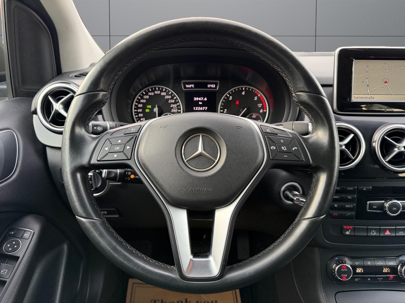 Mercedes-Benz B 180 Sports Tourer, AHK