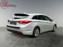 HYUNDAI i40 Kombi blue 1.7 CRDi DCT Trend