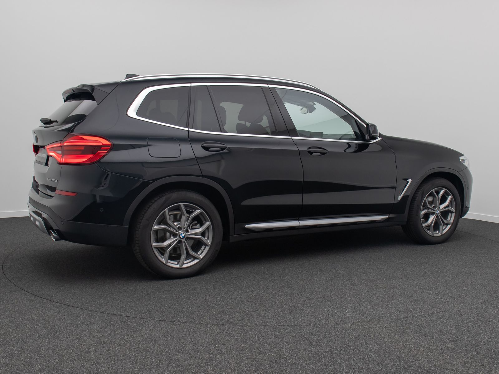 Fahrzeugabbildung BMW X3 xD20d xLine Kamera HUD DAB Alarm Komfort 19"